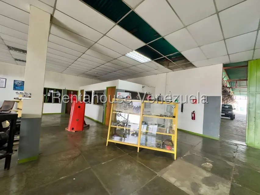 Comercial (Local Comercial) en Venta en Zona Industrial 2, Lara - 11