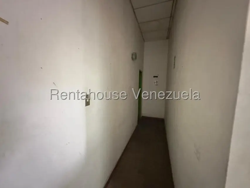 Comercial (Local Comercial) en Venta en Zona Industrial 2, Lara - 18