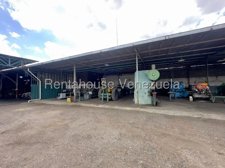 Comercial (Local Comercial) en Venta en Zona Industrial 2, Lara - 25