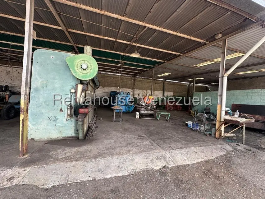 Comercial (Local Comercial) en Venta en Zona Industrial 2, Lara - 33