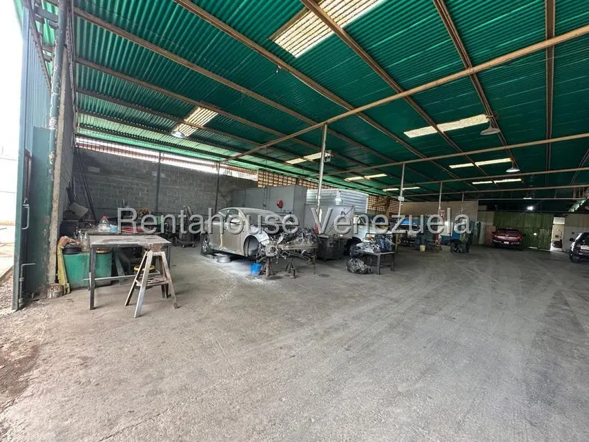 Comercial (Local Comercial) en Venta en Zona Industrial 2, Lara - 37