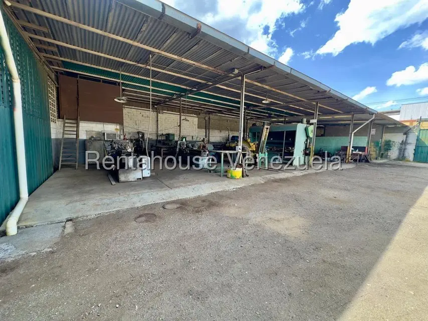 Comercial (Local Comercial) en Venta en Zona Industrial 2, Lara - 38