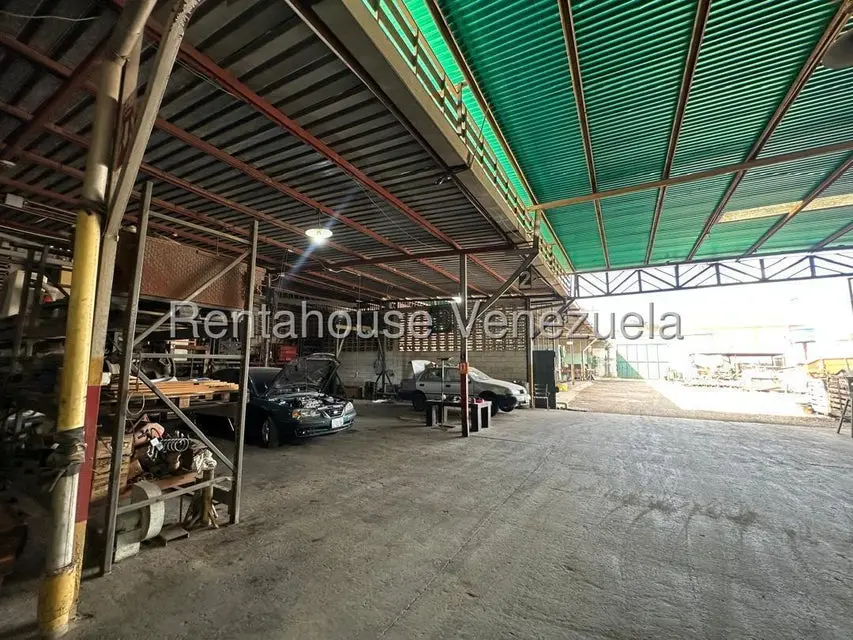 Comercial (Local Comercial) en Venta en Zona Industrial 2, Lara - 42