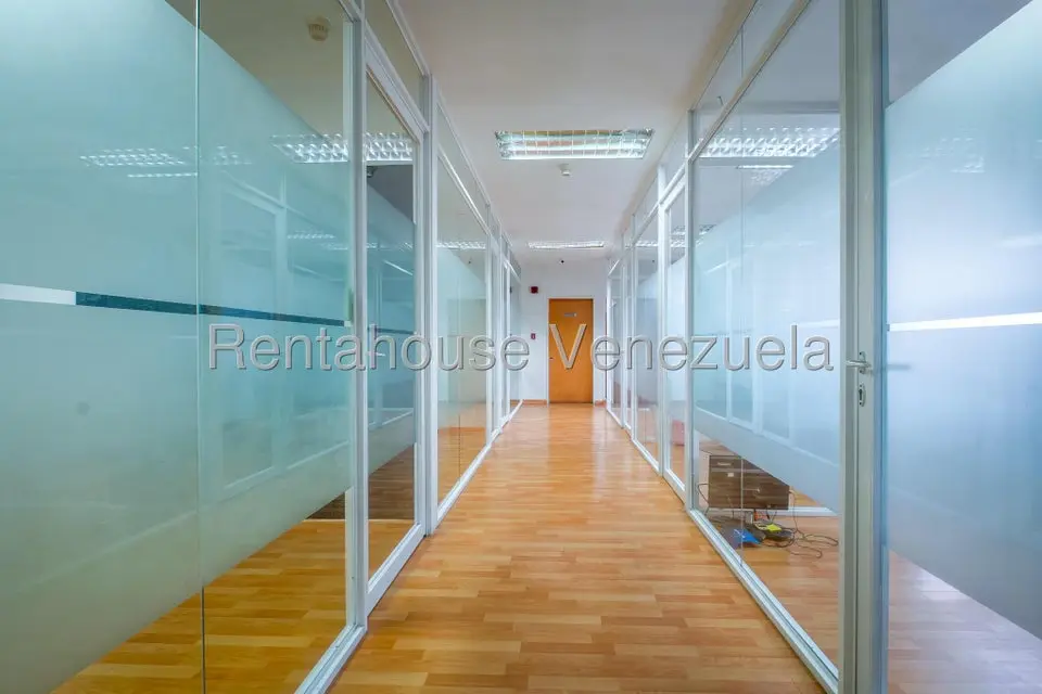 Comercial (Galpon - Deposito) en Alquiler en Los Naranjos, Miranda - 16