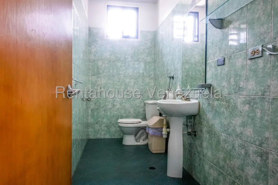 Comercial (Galpon - Deposito) en Alquiler en Los Naranjos, Miranda - 19