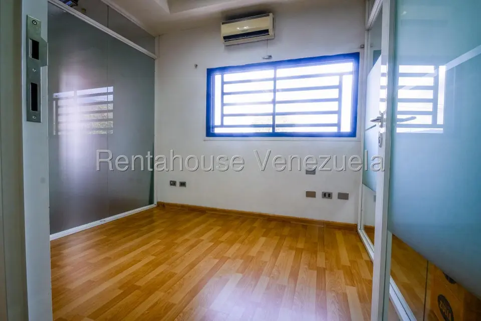 Comercial (Galpon - Deposito) en Alquiler en Los Naranjos, Miranda - 21