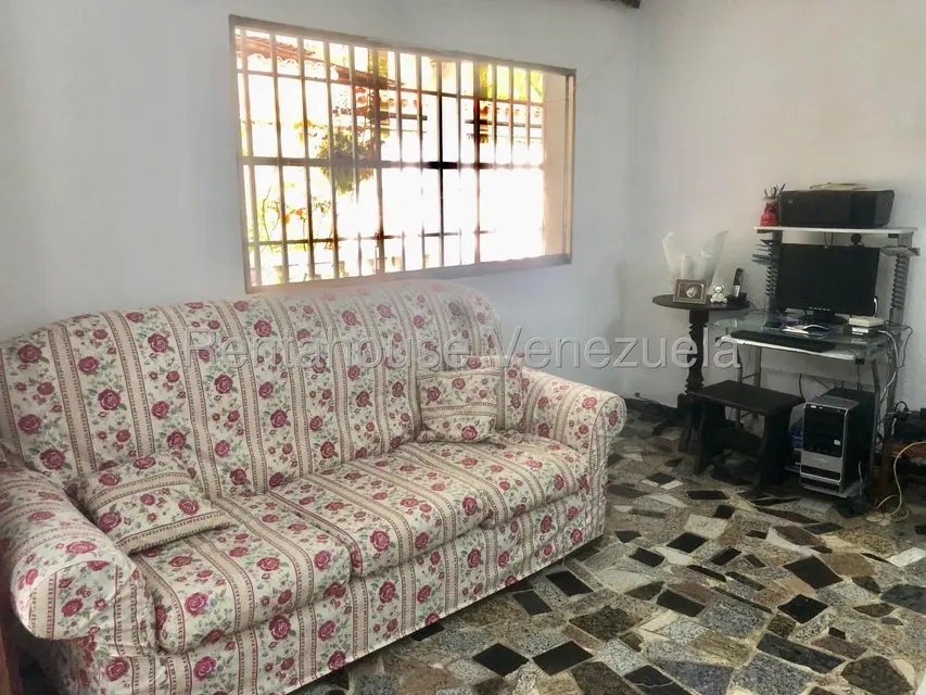 Casa (Multipes Niveles) en Venta en Colinas de Carrizal, Miranda - 4