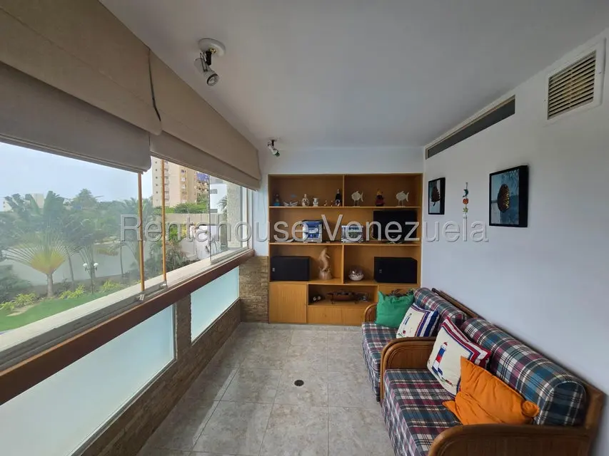 Apartamento (1 Nivel) en Alquiler en Playa Grande, Vargas - 14