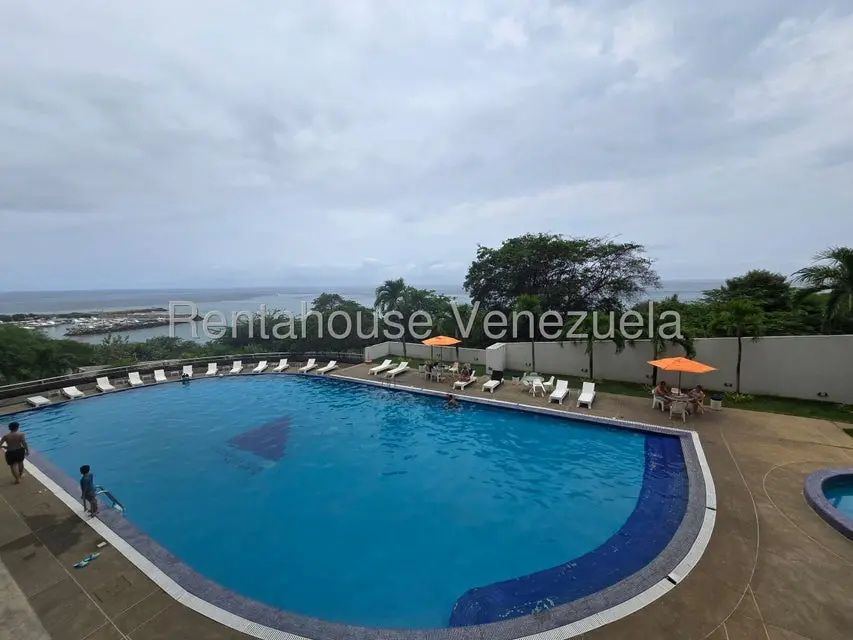 Apartamento (1 Nivel) en Alquiler en Playa Grande, Vargas - 16