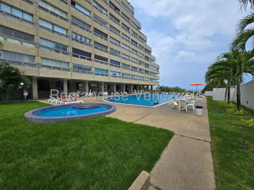 Apartamento (1 Nivel) en Alquiler en Playa Grande, Vargas - 26