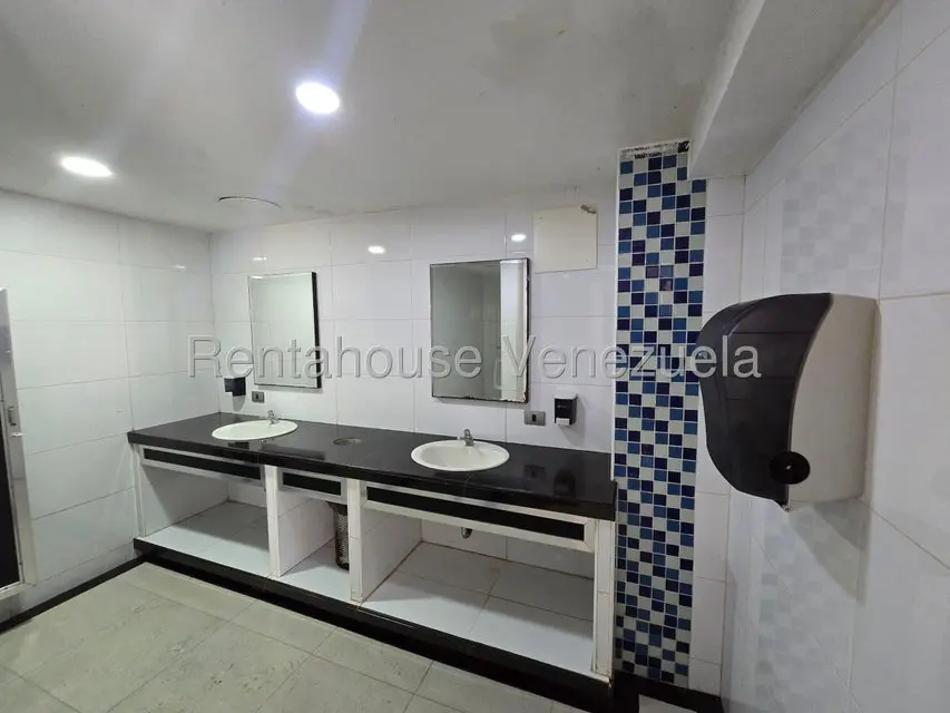 Apartamento (1 Nivel) en Alquiler en Playa Grande, Vargas - 32