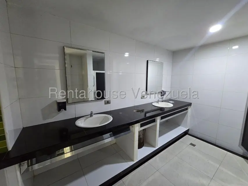 Apartamento (1 Nivel) en Alquiler en Playa Grande, Vargas - 33