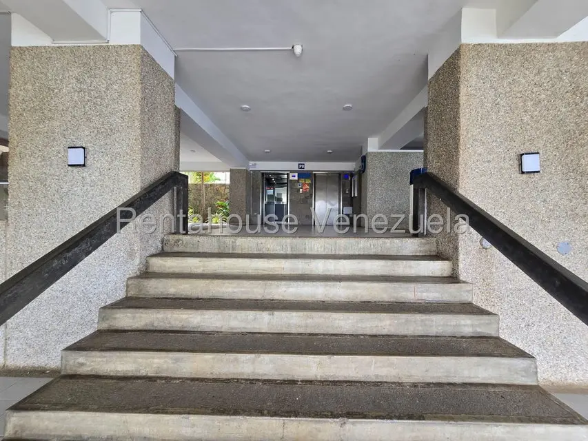 Apartamento (1 Nivel) en Alquiler en Playa Grande, Vargas - 5