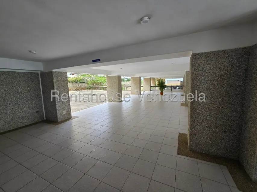 Apartamento (1 Nivel) en Alquiler en Playa Grande, Vargas - 6