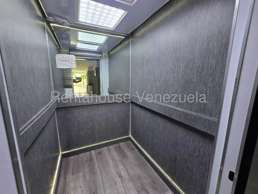 Apartamento (1 Nivel) en Alquiler en Playa Grande, Vargas - 8