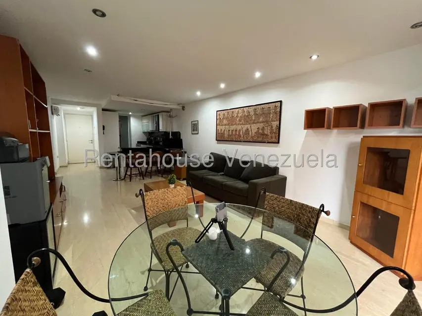 Apartamento (1 Nivel) en Alquiler en Escampadero, Distrito Metropolitano - 12