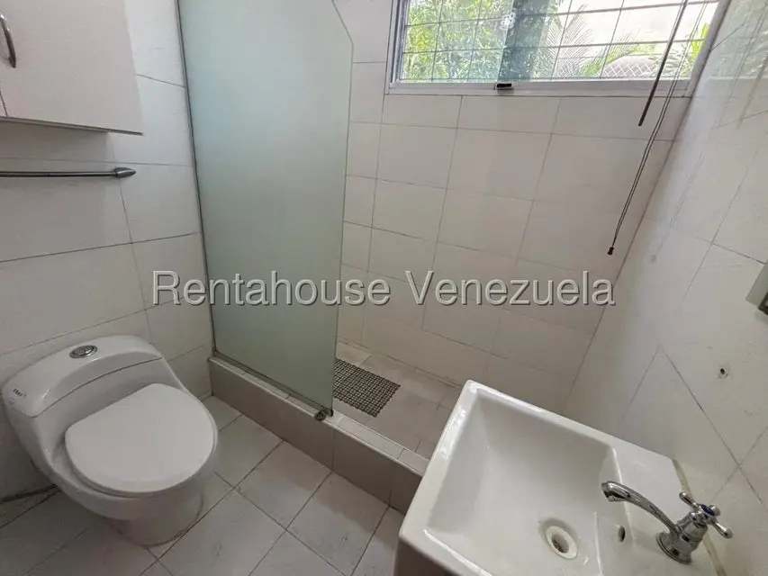 Apartamento (1 Nivel) en Alquiler en Chuao, Distrito Metropolitano - 14