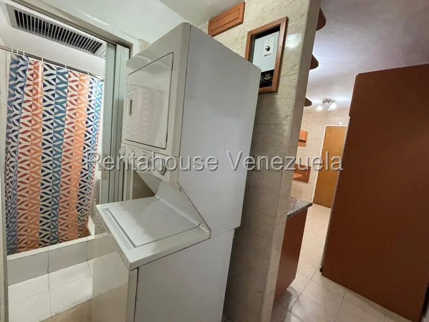 Apartamento (1 Nivel) en Alquiler en Chuao, Distrito Metropolitano - 21