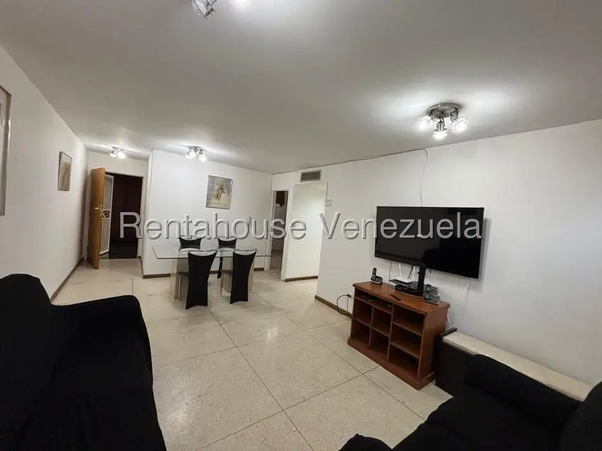 Apartamento (1 Nivel) en Alquiler en Chuao, Distrito Metropolitano - 5