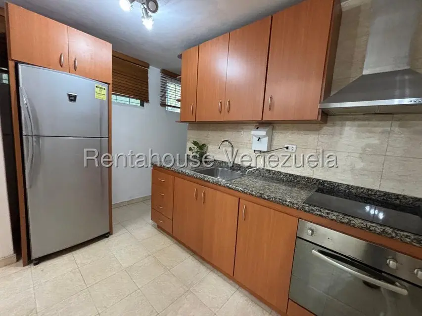 Apartamento (1 Nivel) en Alquiler en Chuao, Distrito Metropolitano - 8