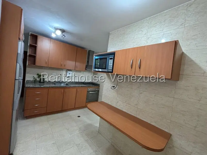 Apartamento (1 Nivel) en Alquiler en Chuao, Distrito Metropolitano - 9