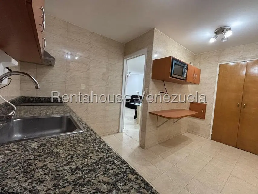 Apartamento (1 Nivel) en Alquiler en Chuao, Distrito Metropolitano - 10