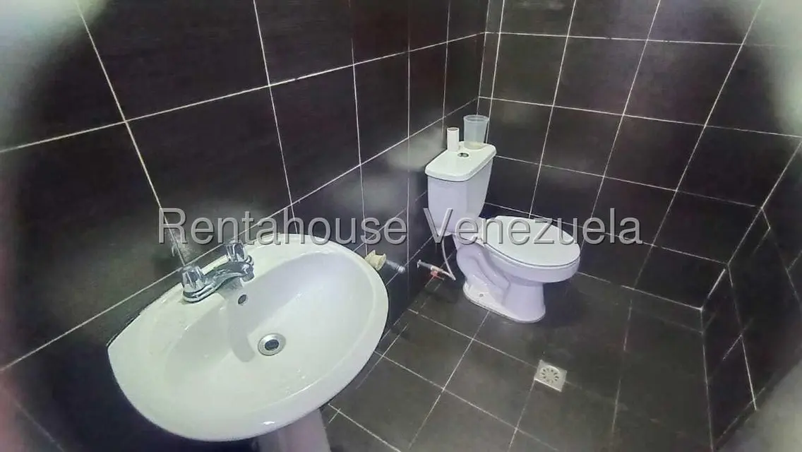 Comercial (Local Comercial) en Venta en Zona Oeste, Lara - 14
