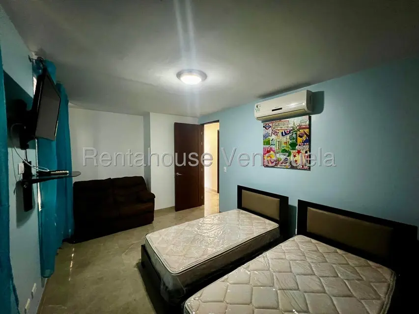 Apartamento (1 Nivel) en Alquiler en Zona Este, Lara - 29