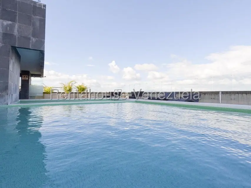 Apartamento (1 Nivel) en Alquiler en Zona Este, Lara - 38