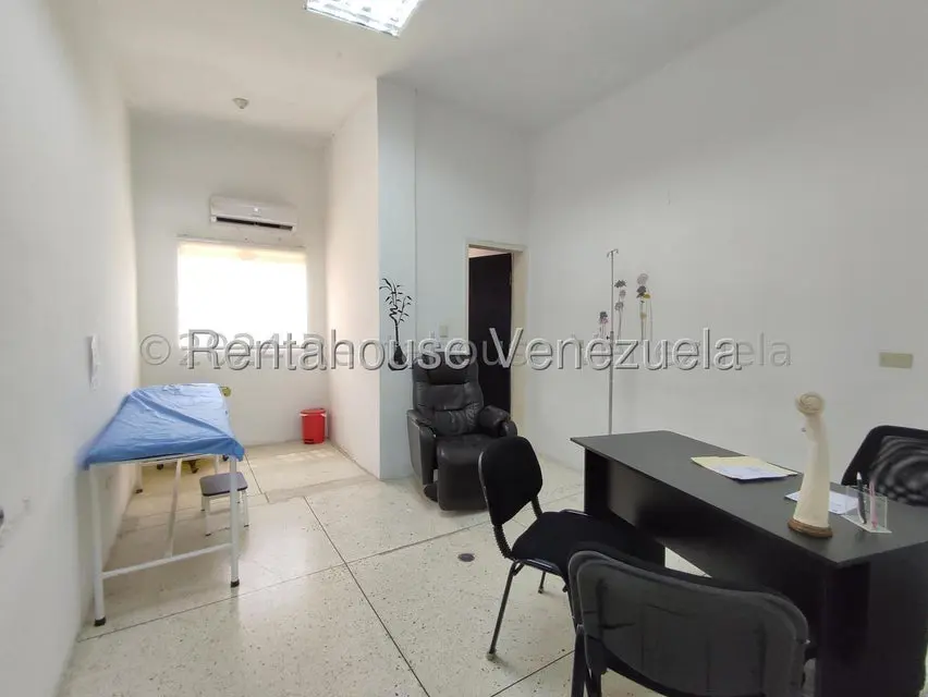 Comercial (Consultorio Medico) en Venta en Antonio Miguel Martinez, Guarico - 23