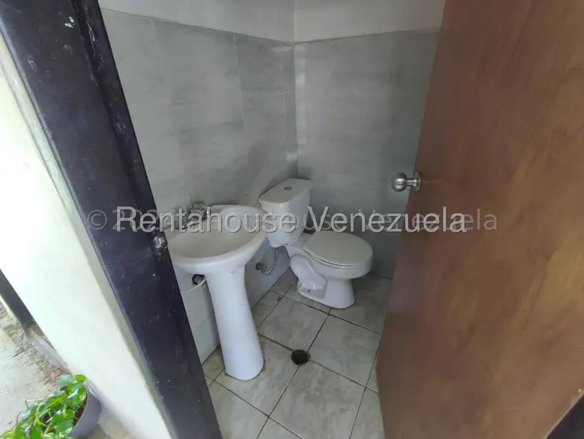 Comercial (Consultorio Medico) en Venta en Antonio Miguel Martinez, Guarico - 37