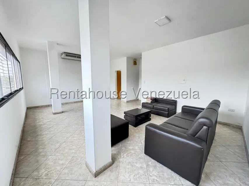 Comercial (Local Comercial) en Venta en Centro, Lara - 2