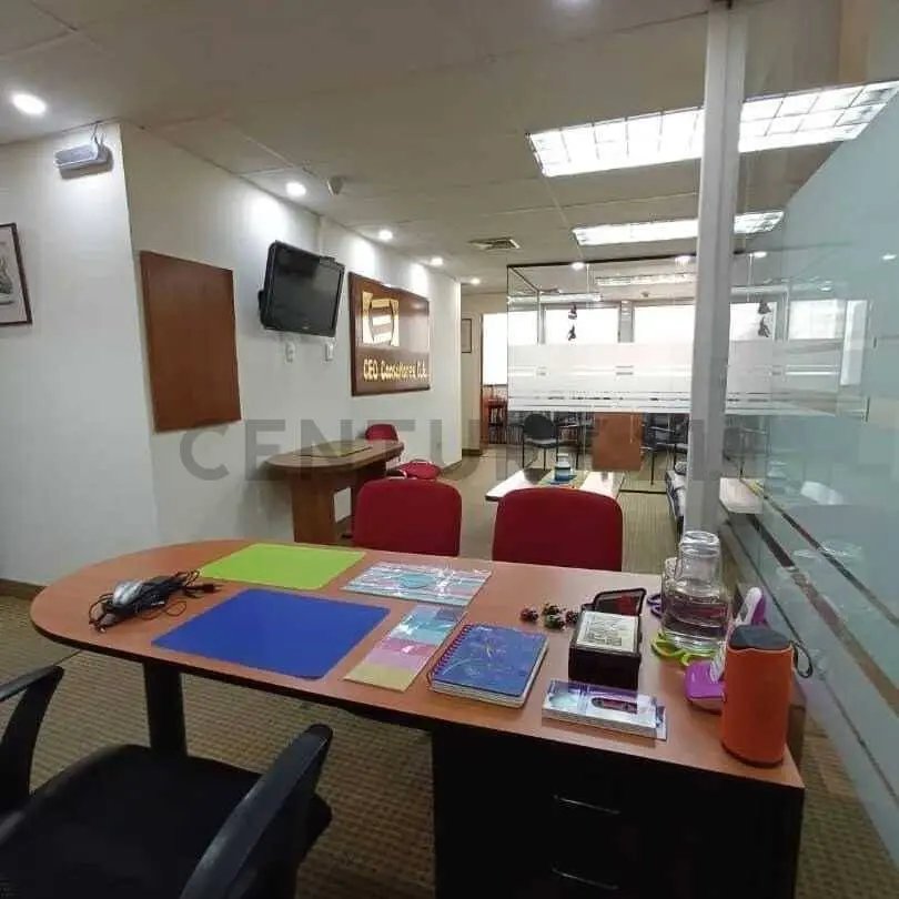 OFICINA EN VENTA O ALQUILER EN LA TORRE ADRIATICA — 2