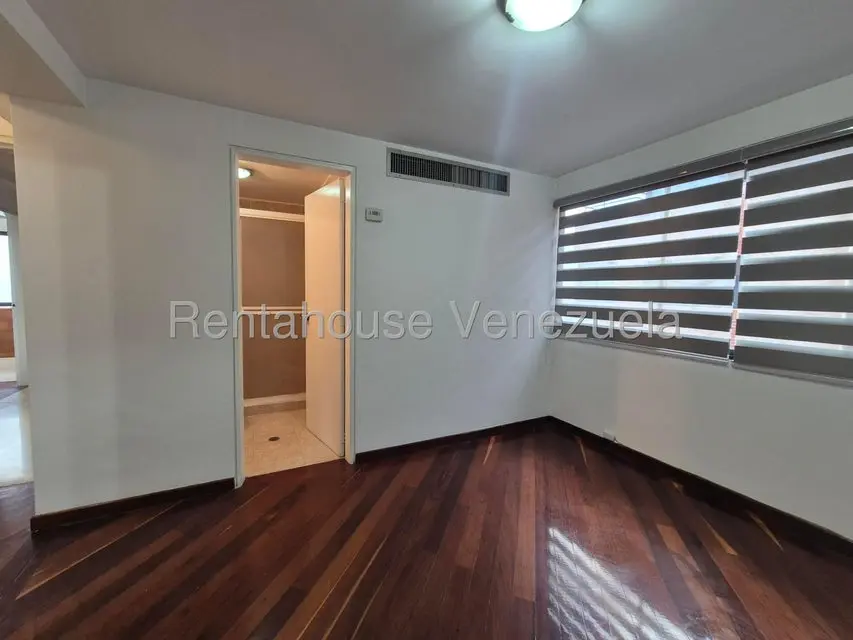 Apartamento (Duplex) en Venta en El Rosal, Distrito Metropolitano - 21
