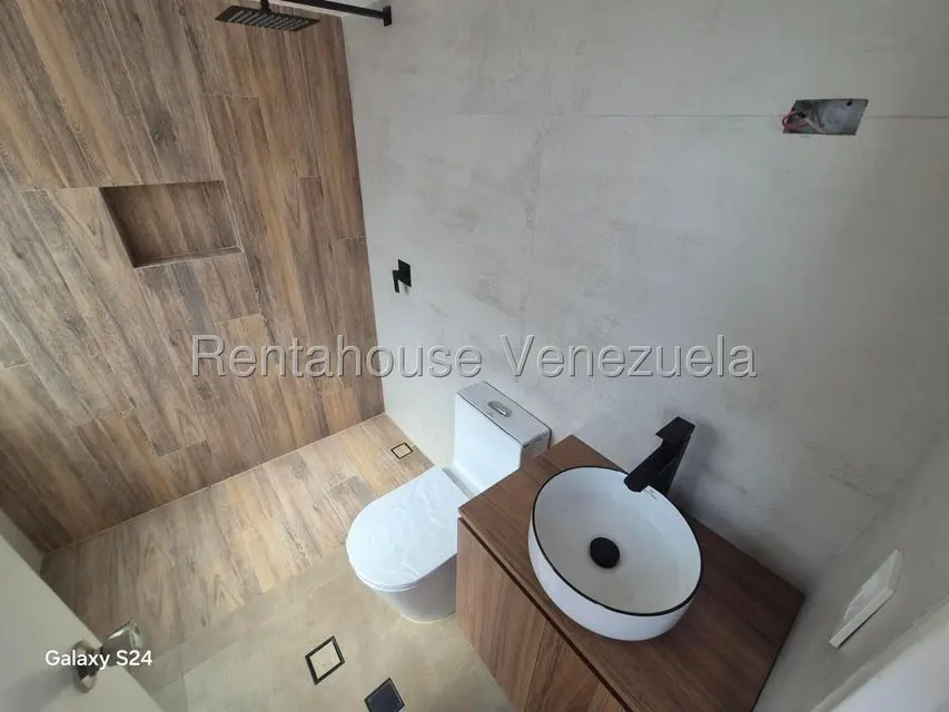 Apartamento (Duplex) en Venta en El Rosal, Distrito Metropolitano - 23