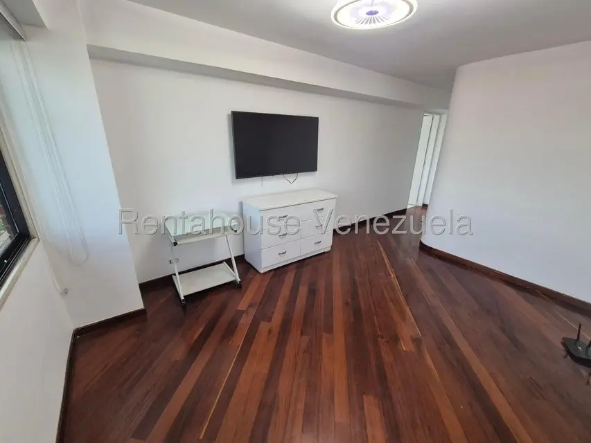 Apartamento (Duplex) en Venta en El Rosal, Distrito Metropolitano - 28