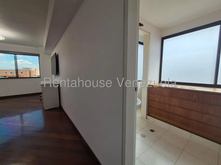 Apartamento (Duplex) en Venta en El Rosal, Distrito Metropolitano - 30