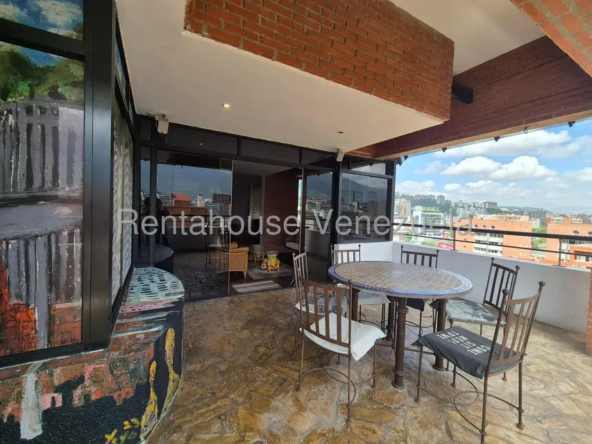 Apartamento (Duplex) en Venta en El Rosal, Distrito Metropolitano - 36