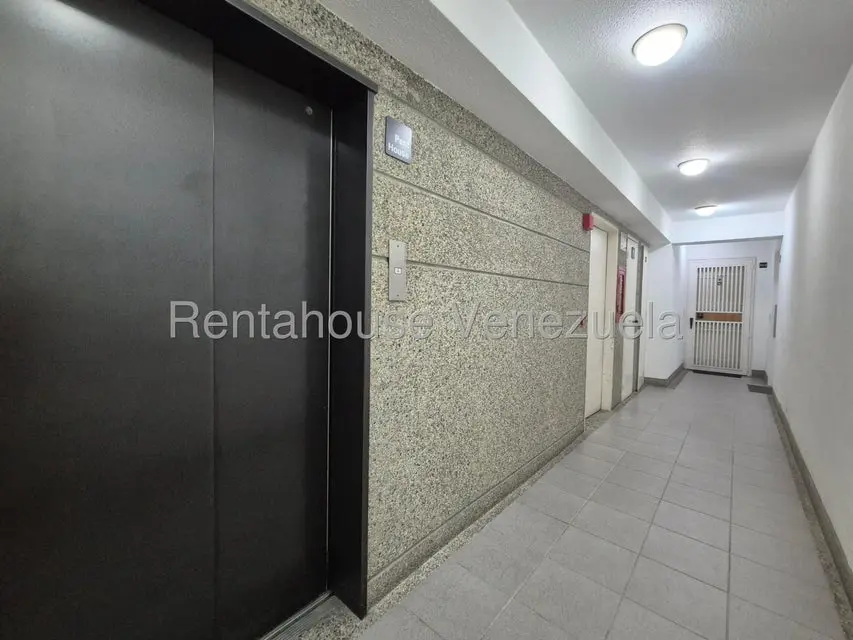 Apartamento (Duplex) en Venta en El Rosal, Distrito Metropolitano - 5