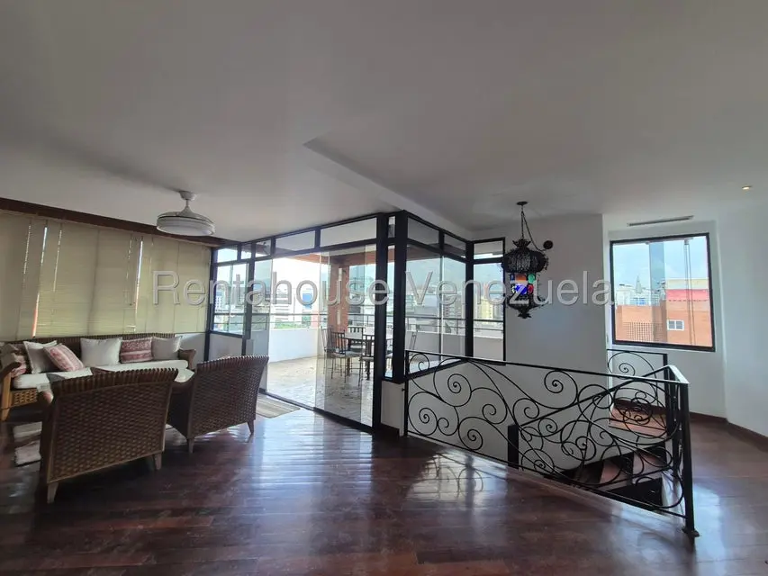 Apartamento (Duplex) en Venta en El Rosal, Distrito Metropolitano - 49