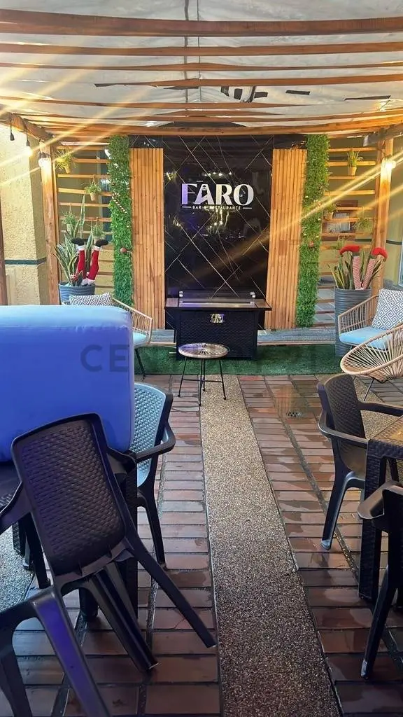 Excelente local de 150 mts2 en venta en el Centro Comercial Refugio. - 4