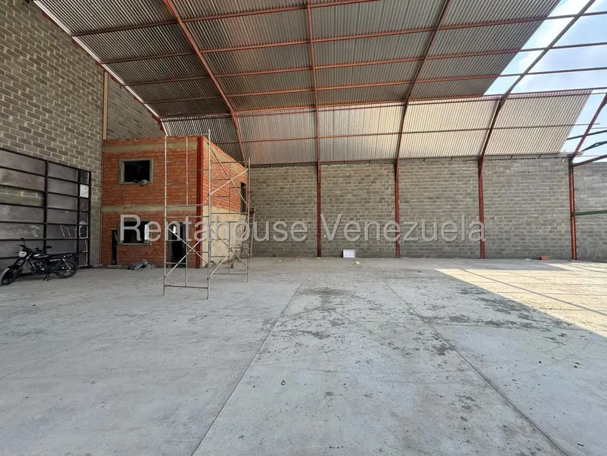 Comercial (Galpon - Deposito) en Venta en Zona Industrial 2, Lara - 3