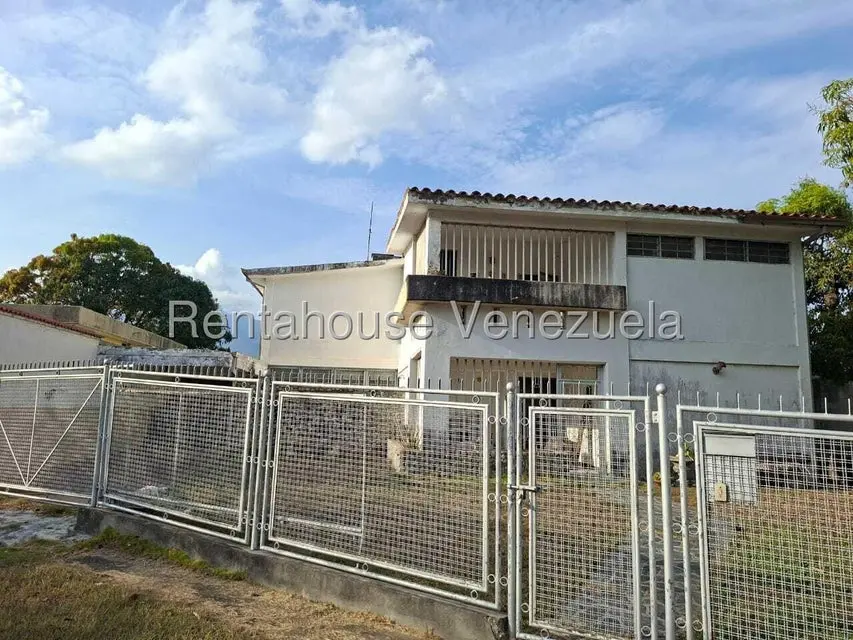 Casa (Duplex) en Venta en Macaracuay, Distrito Metropolitano - 2