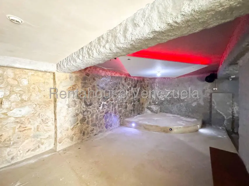 Casa (Duplex) en Venta en El Hatillo, Distrito Metropolitano - 76