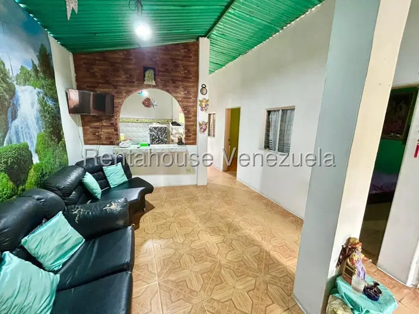 Casa (1 Nivel) en Venta en Avenida Libertador, Lara - 2