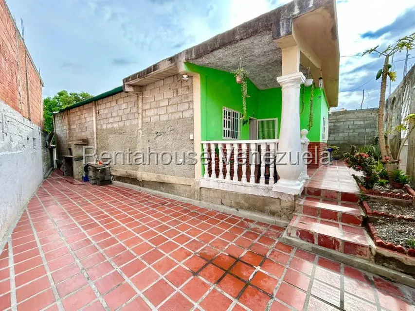Casa (1 Nivel) en Venta en Avenida Libertador, Lara - 13