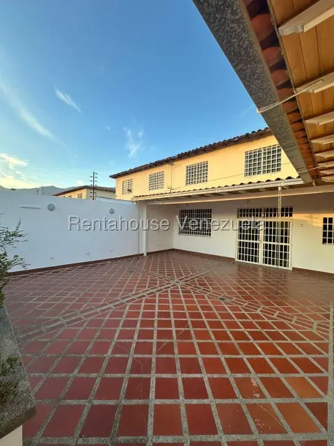 Casa (Duplex) en Venta en Villas de Buenaventura, Miranda - 2