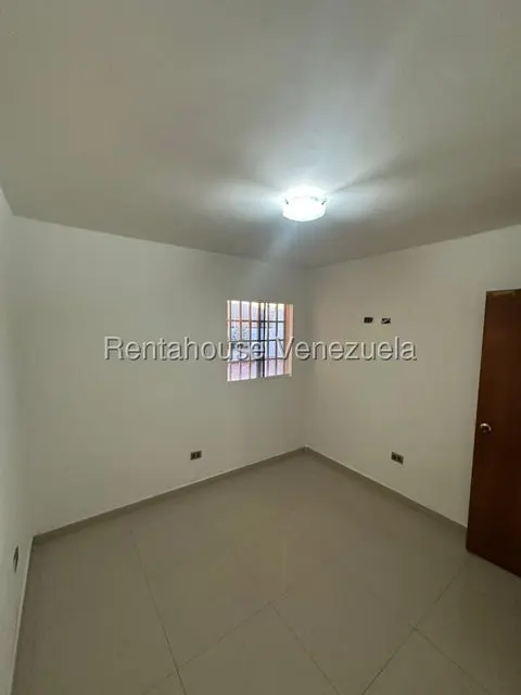 Casa (Duplex) en Venta en Villas de Buenaventura, Miranda - 13