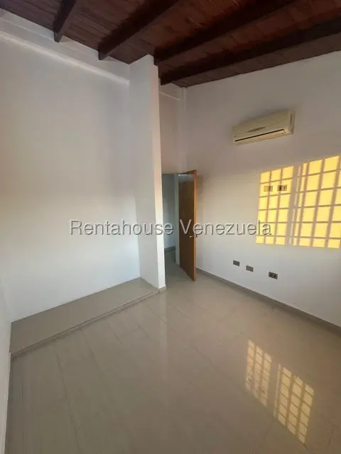 Casa (Duplex) en Venta en Villas de Buenaventura, Miranda - 18