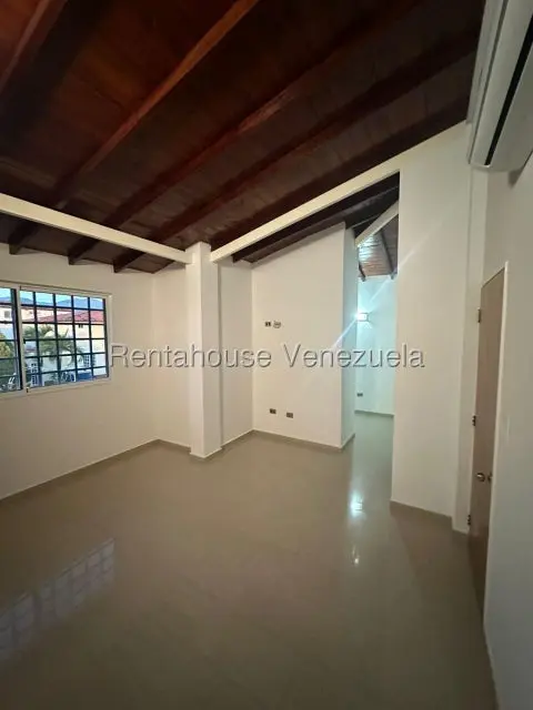 Casa (Duplex) en Venta en Villas de Buenaventura, Miranda - 20